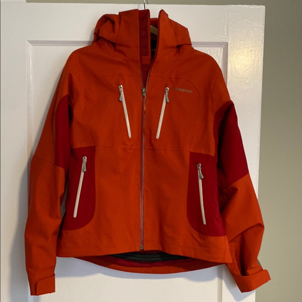 Patagonia Women’s Powder Bowl Jacket. Size M. Like new condition!!